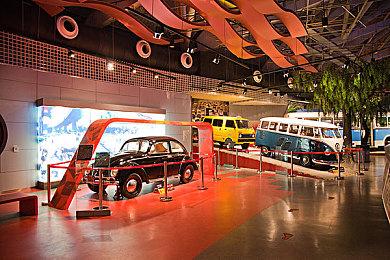 病娇AVG《精神病大王花》今日在Steam平台发售 支持中文